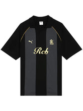 Load image into Gallery viewer, RCB Striper Travel Polo T-Shirt 2026 – BLACK
