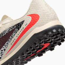 Load image into Gallery viewer, Phantom 6 Low Academy NU3 Turf Soccer Shoes - United NU3 Pack
